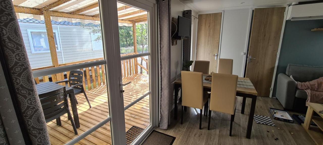 Mobilhome 2 Ch,1 Salon 40M2 De Charme Dans Camping *** Saint-Julien-en-Born Exterior foto