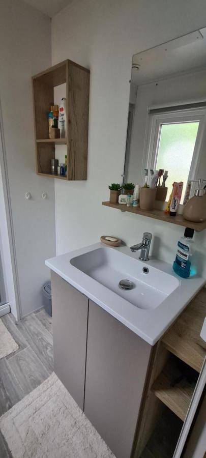 Mobilhome 2 Ch,1 Salon 40M2 De Charme Dans Camping *** Saint-Julien-en-Born Exterior foto